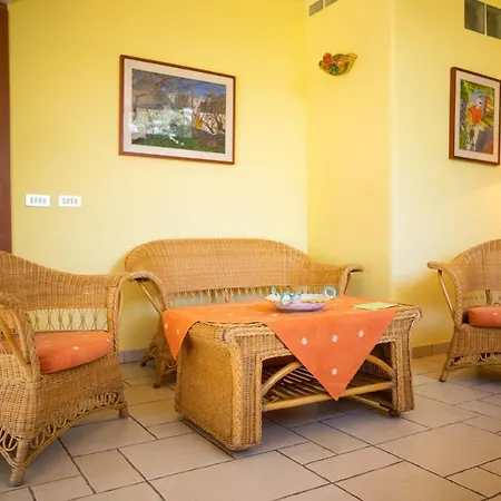 Il Prato By Sthey Couette-café Monopoli